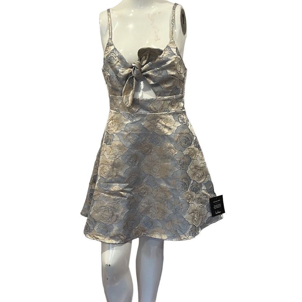Lulu’s Light Blue Floral Metallic Glitter Party Dress Sz.M NWT